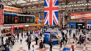 A Walk Through The London Victoria Station London England [upl. by Matthei83]