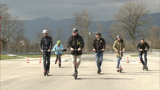 Les trottinettes électriques la nouvelle mobilité douce ABERTS [upl. by Okubo378]